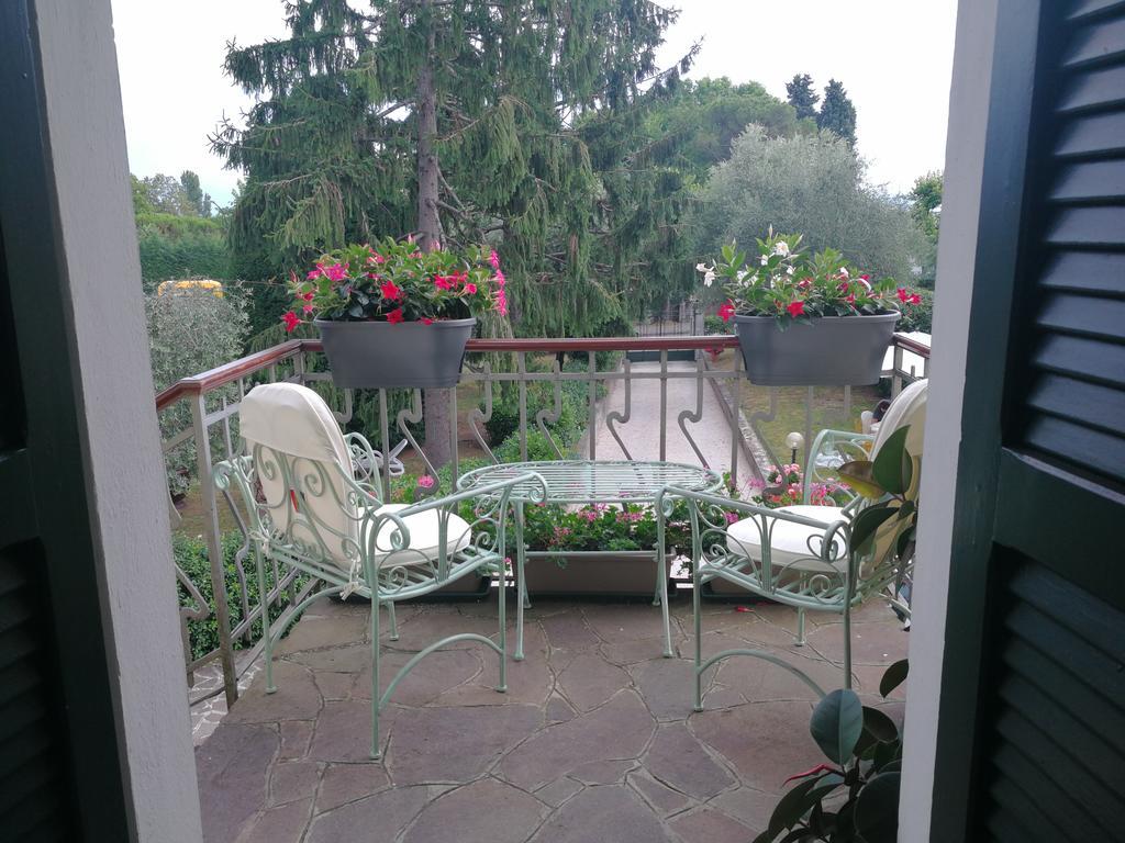 B&B Margherita Desenzano del Garda Buitenkant foto
